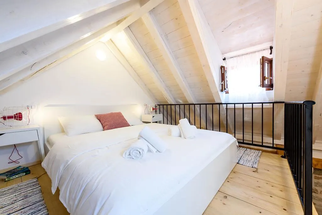 Guest house Apartments & Rooms Tiramola - Old Town Trogir